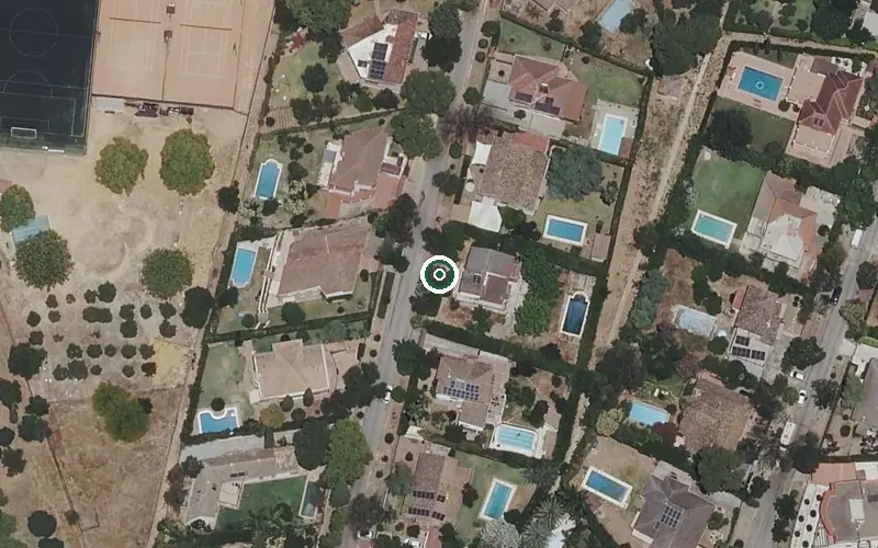 Vista aérea de la ubicación de Centro Residencial para Mayores Santa Angela de la Cruz