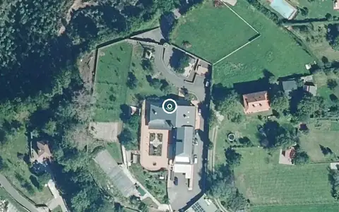 Vista aérea de la ubicación de Residencia Geriátrica Sagrada Familia