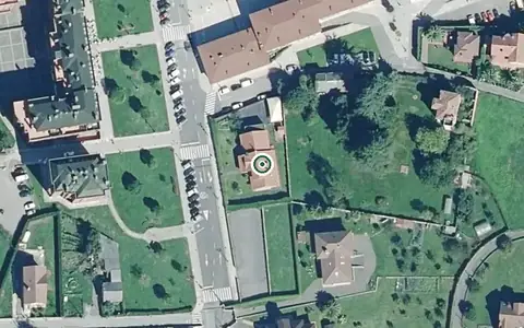 Vista aérea de la ubicación de Residencia Geriátrica Nuestra Señora de Montserrat i