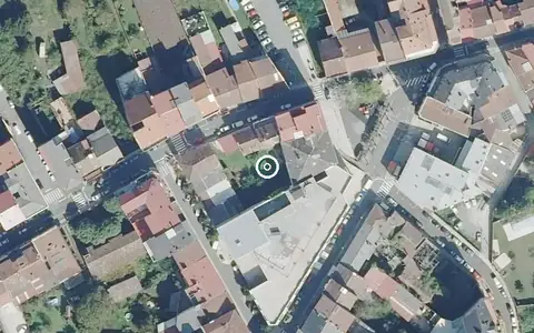 Vista aérea de la ubicación de Centro de Día para Persoas Maiores do Concello da Estrada