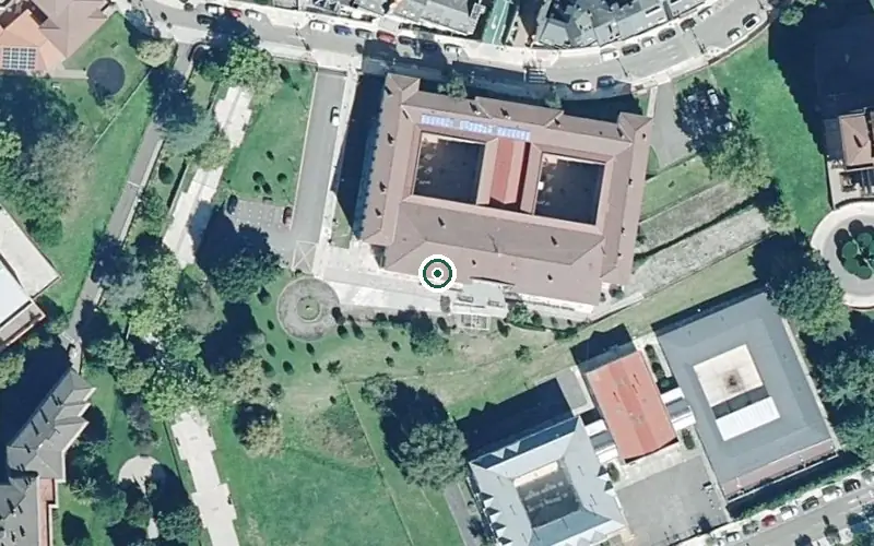 Vista aérea de la ubicación de Centro de Día Covadonga