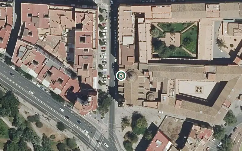 Vista aérea de la ubicación de Centro Residencial para Personas Mayores Hogar San Joaquín y Santa Ana