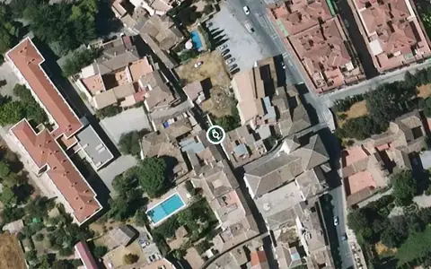 Vista aérea de la ubicación de Centro Residencial para Mayores Sagrada Familia