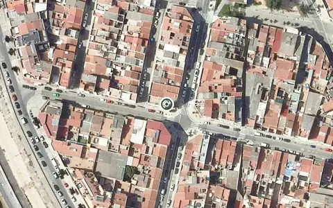 Vista aérea de la ubicación de Centre de dia per a Gent Gran La Maurina