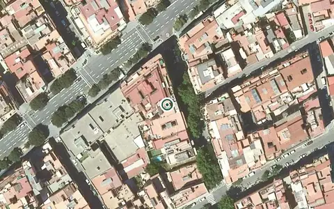 Vista aérea de la ubicación de Centre de dia especialitzat per a la gent gran Barcelona 2