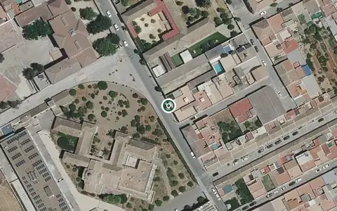 Vista aérea de la ubicación de Centro Residencial para Mayores San Fernando y Santa Elisa
