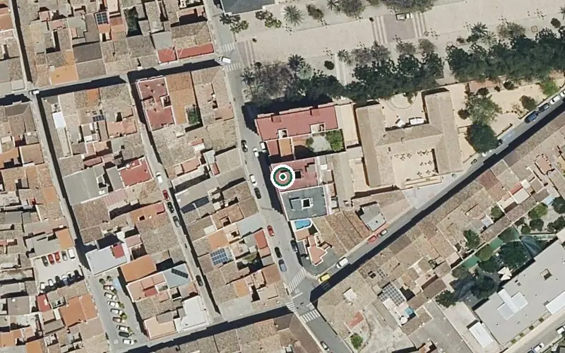 Vista aérea de la ubicación de Centre de Día per a Persones Majors Dependents L'aljar