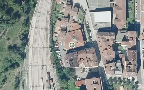 Vista aérea de la ubicación de Centro de Día Pola de Lena