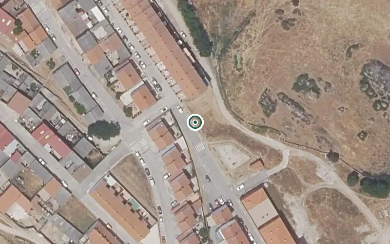 Vista aérea de la ubicación de Piso Tutelado de Mayores de Navas del Madroño