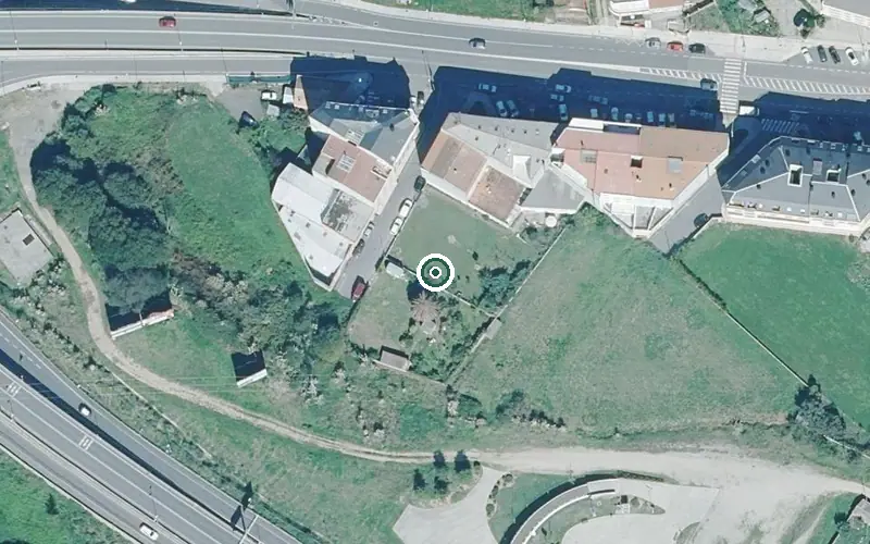 Vista aérea de la ubicación de Caramiña Centro de Día para Persoas Maiores