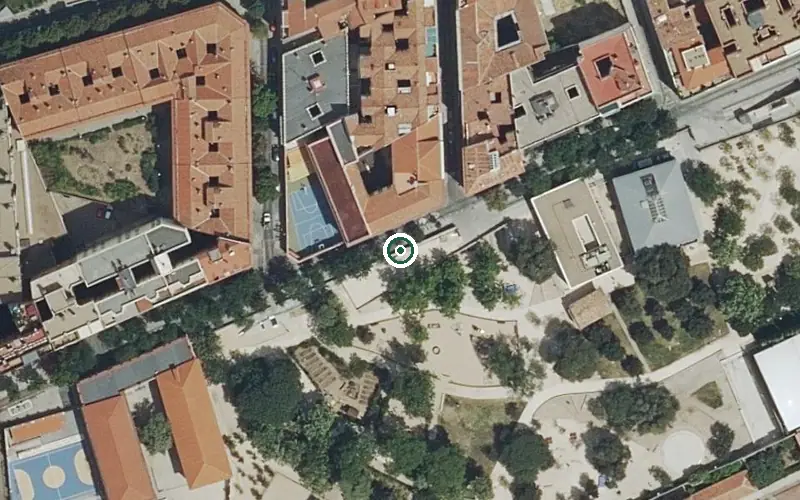Vista aérea de la ubicación de Centro de Día Municipal Casino de la Reina