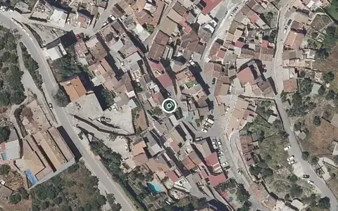 Vista aérea de la ubicación de Centro de Día para Mayores Sierra de las Nieves