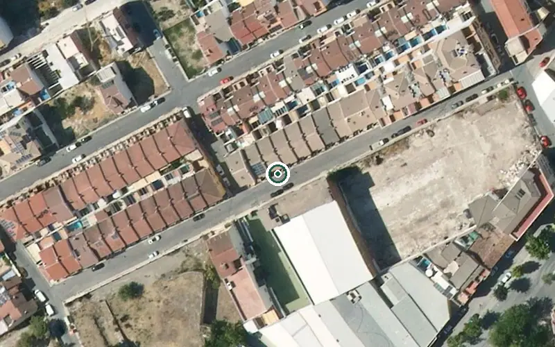 Vista aérea de la ubicación de Centro de Día para Personas Mayores Arrayán