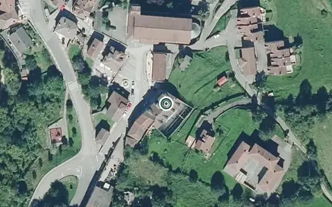 Vista aérea de la ubicación de Residencia Geriátrica Sierra del Aramo
