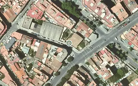 Vista aérea de la ubicación de Centre de dia per a Gent Gran Sant Adrià de Besòs Centre