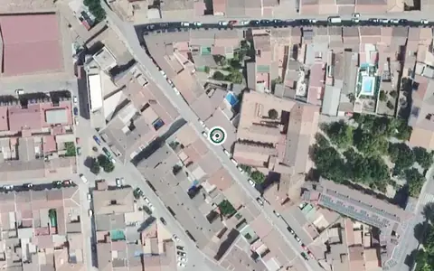 Vista aérea de la ubicación de Centro Residencial para Personas Mayores los Leones