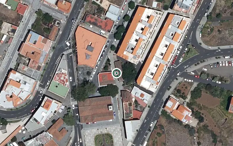 Vista aérea de la ubicación de Centro de Día de Mayores Dependientes de Breña Alta