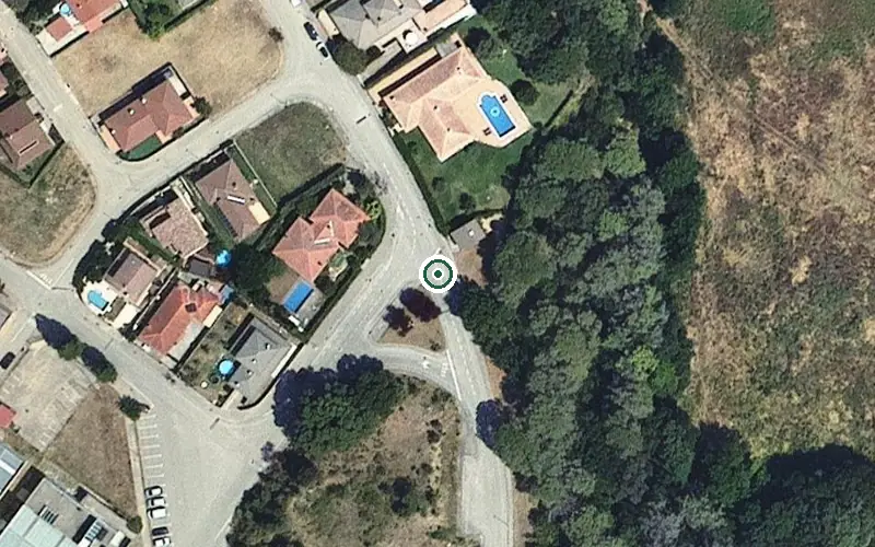 Vista aérea de la ubicación de Centre de dia Edat3 Besalú