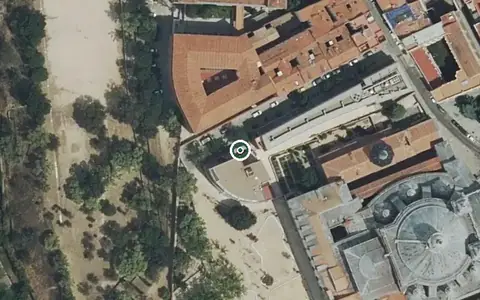 Vista aérea de la ubicación de Apartamentos Municipales para Mayores San Francisco