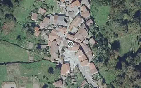 Vista aérea de la ubicación de Vivenda Comunitaria de Xacebáns