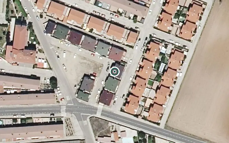 Vista aérea de la ubicación de Residencia de Personas Mayores los Rosales