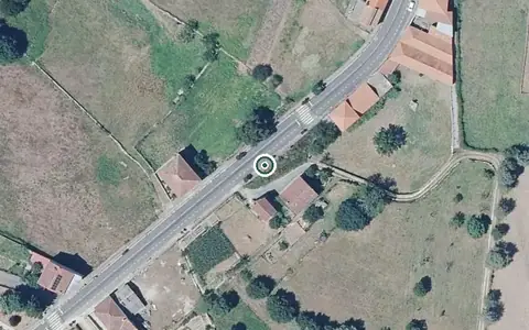 Vista aérea de la ubicación de Vivenda Comunitaria Xunqueira de Ambia