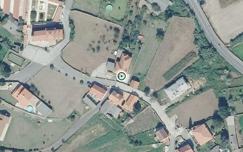 Vista aérea de la ubicación de Fogar Residencial la Rectoral de Artes