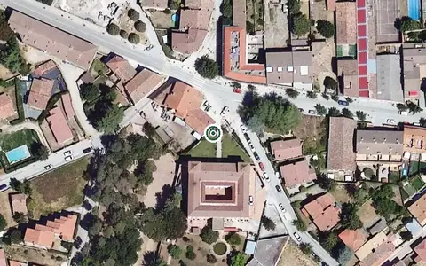 Vista aérea de la ubicación de Residència Municipal Josep Brugarolas