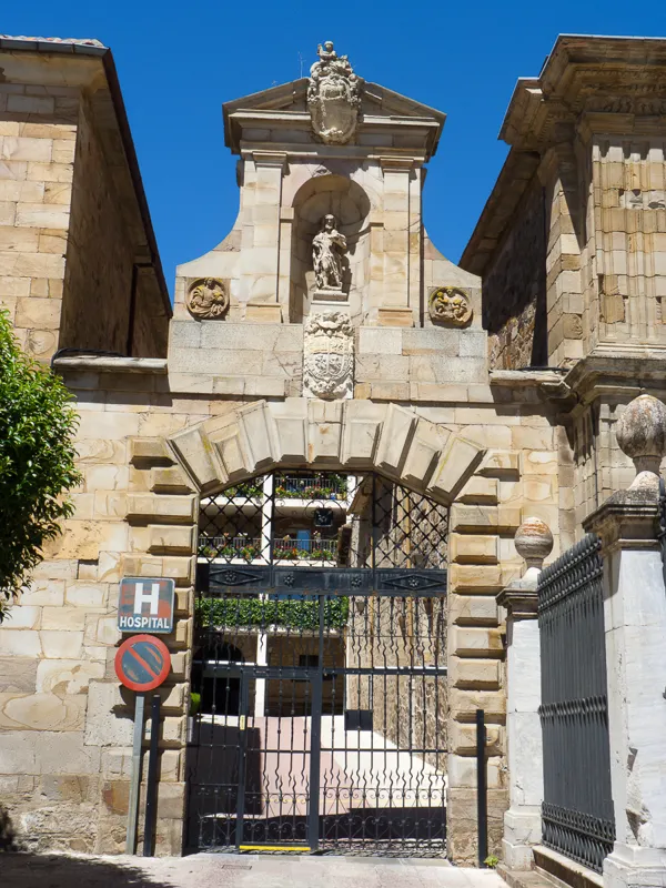 Residencia-hospital San Juan Bautista