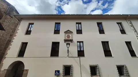 Residencia San Juan Segura Egoitza